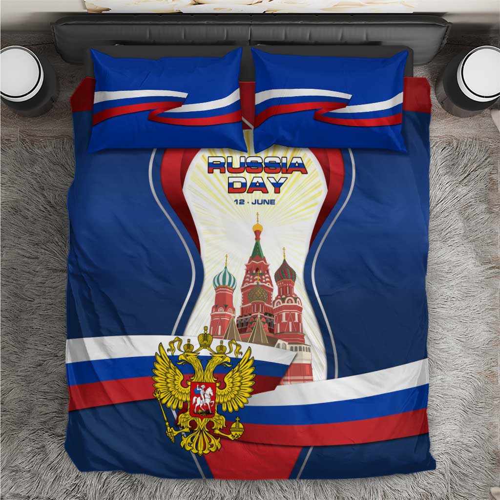 Russia Day bedding set with blue duvet, Kremlin artwork, emblem, flag stripes, 2 pillows.
