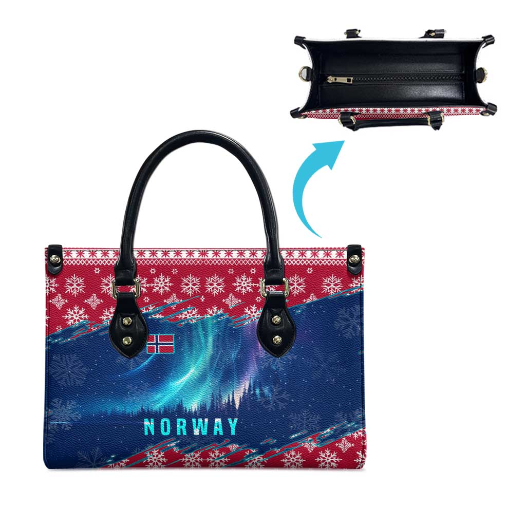 Red and blue winter tote bag with Norway text, top zipper pocket detail
