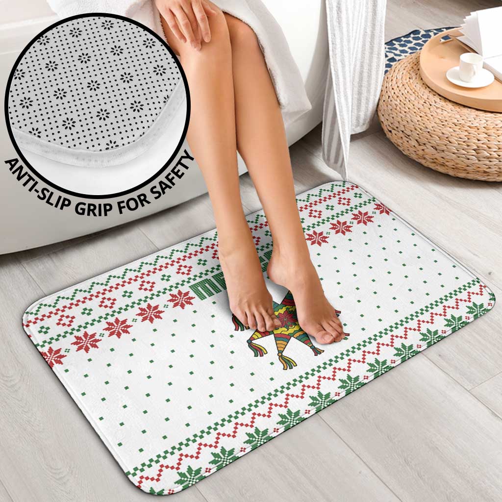 Mexico Christmas Bathroom Set with Piñata Star Design and Red Green Snowflake Pattern - Wonder Print Shop