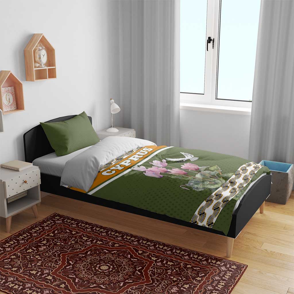 Cyprus Bedding Set with Cyclamen Flower Illustration Design and National Emblem - Wonder Print Shop