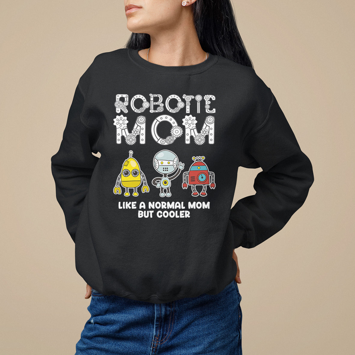 Black robot graphic sweatshirt with “MOM” slogan, long sleeves