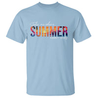 Light blue graphic T-shirt with "SUMMER never ends" front print