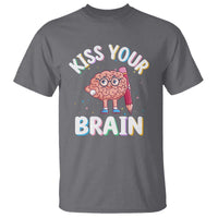 Teacher T-shirt in charcoal gray with “KISS YOUR BRAIN” brain graphic