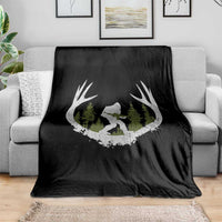 Bigfoot Gun Owner Throw Blanket Retro Deer Hunting Sasquatch Hunter Dad