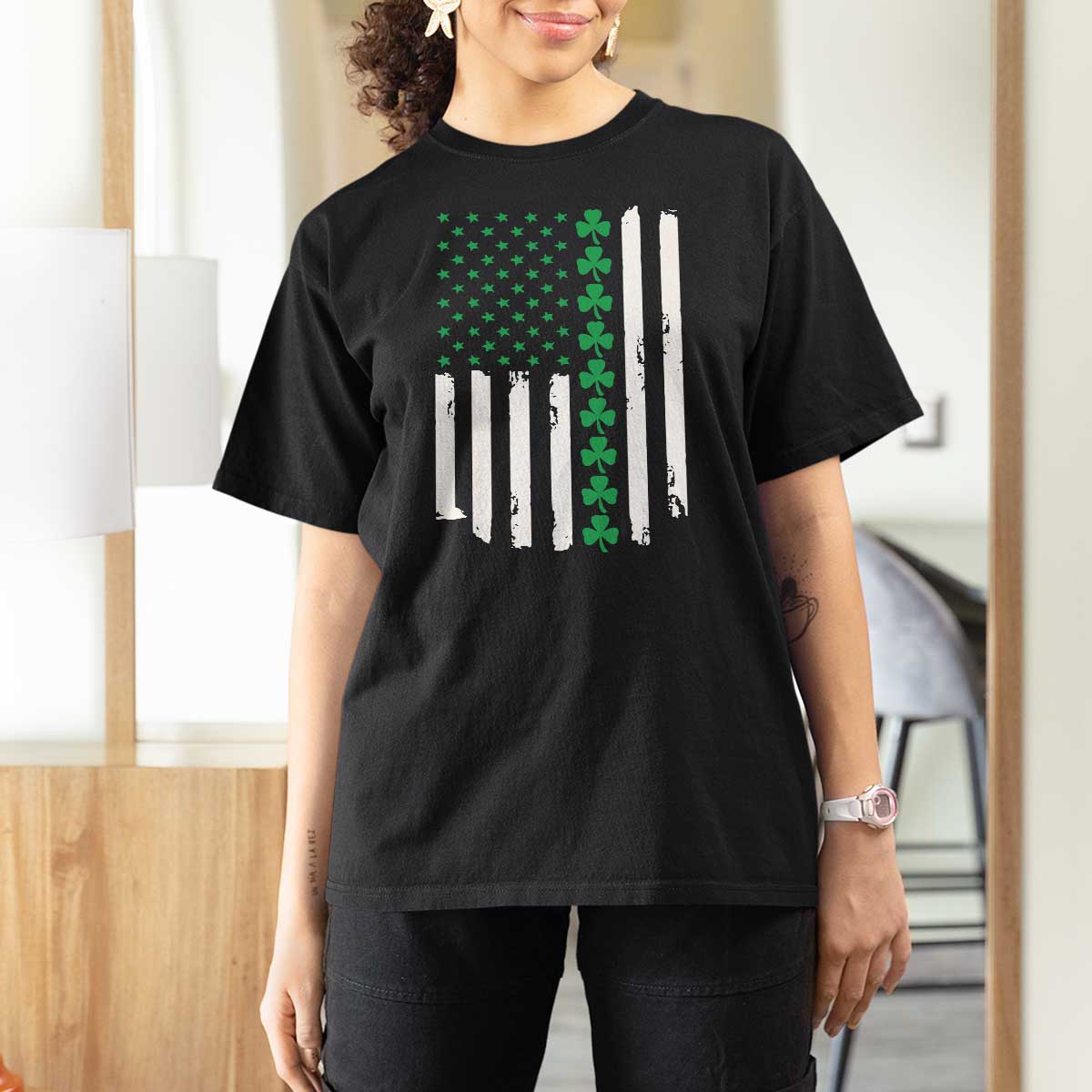 Vintage St. Patricks Day American Flag Shamrocks T Shirt For Women