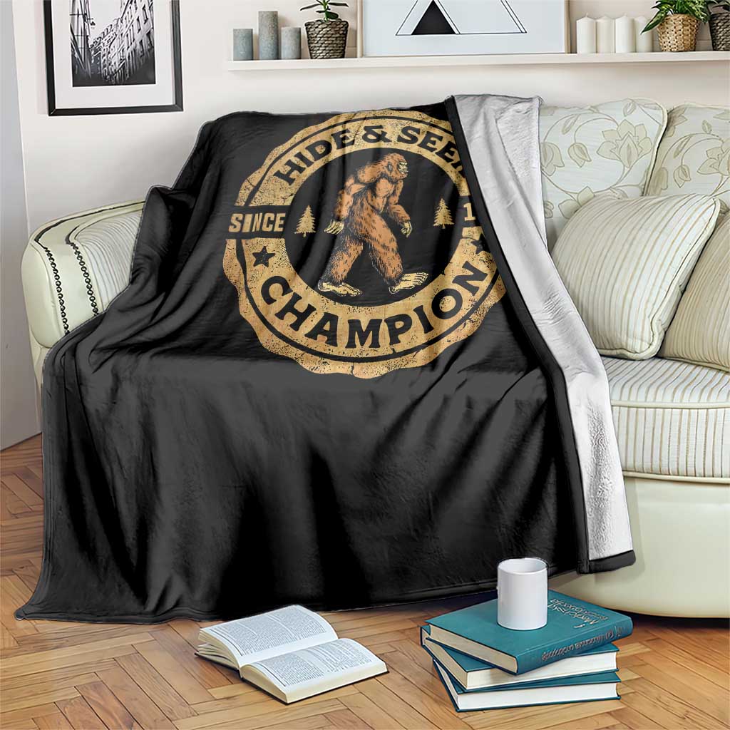 Retro Bigfoot Believer Throw Blanket Undefeated Sasquatch Hide And Seek Cryptozoology - Wonder Print Shop