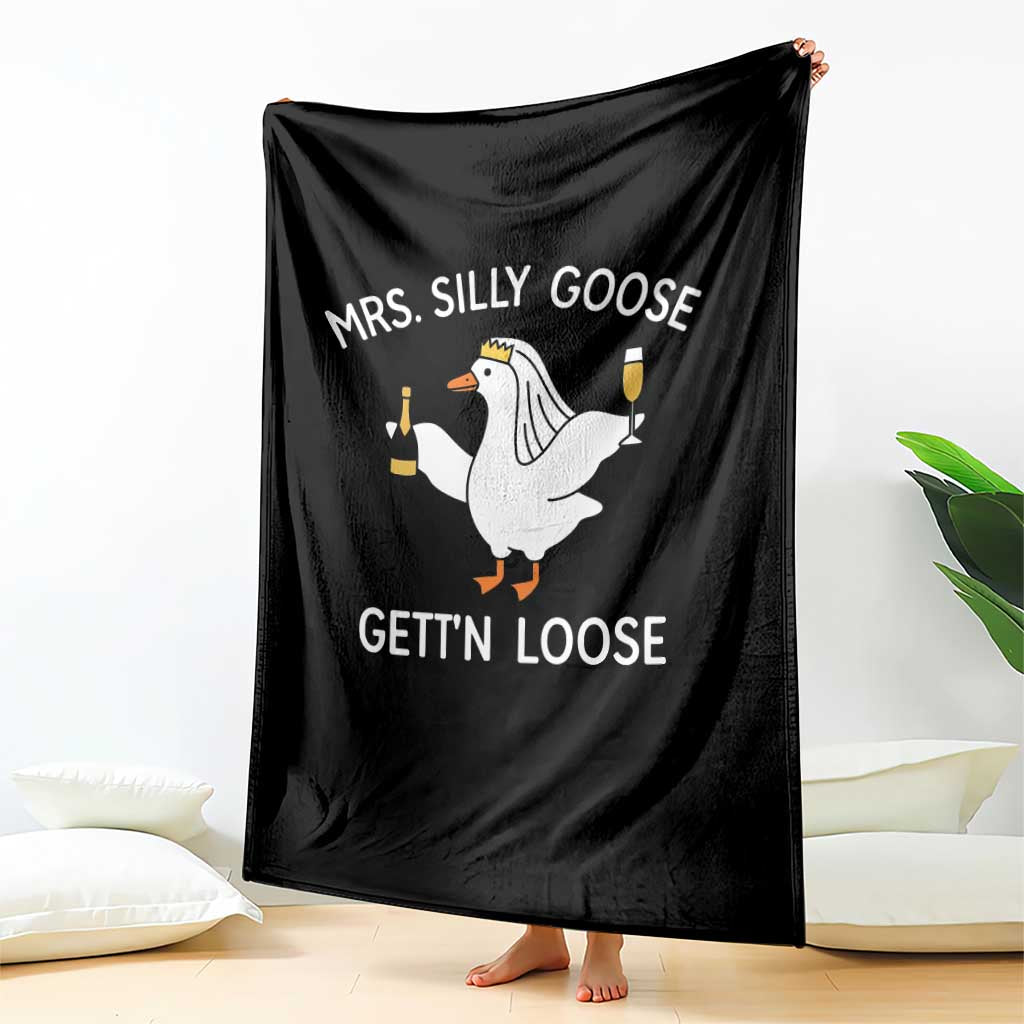 Mrs. Silly Goose Bride Throw Blanket Funny Goose Lovers - Wonder Print Shop