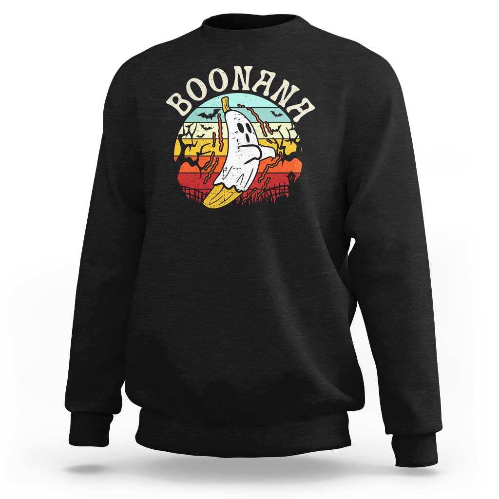 Black sweatshirt with ghost-banana Halloween graphic, crew neck and long sleeves