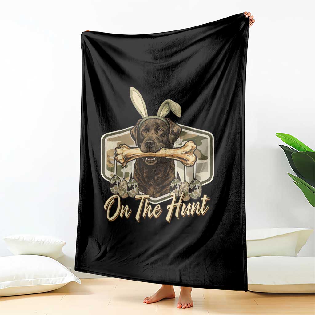Funny Egg Hunter Throw Blanket On The Hunt Camo Easter Labrador Dog
