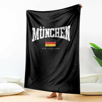 Munchen Deutschland Germany Throw Blanket Vintage Athletic Sports Design