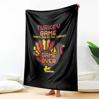 Funny Thanksgiving Turkey Throw Blanket Turkey Game Dont Look At The Turkey - Wonder Print Shop