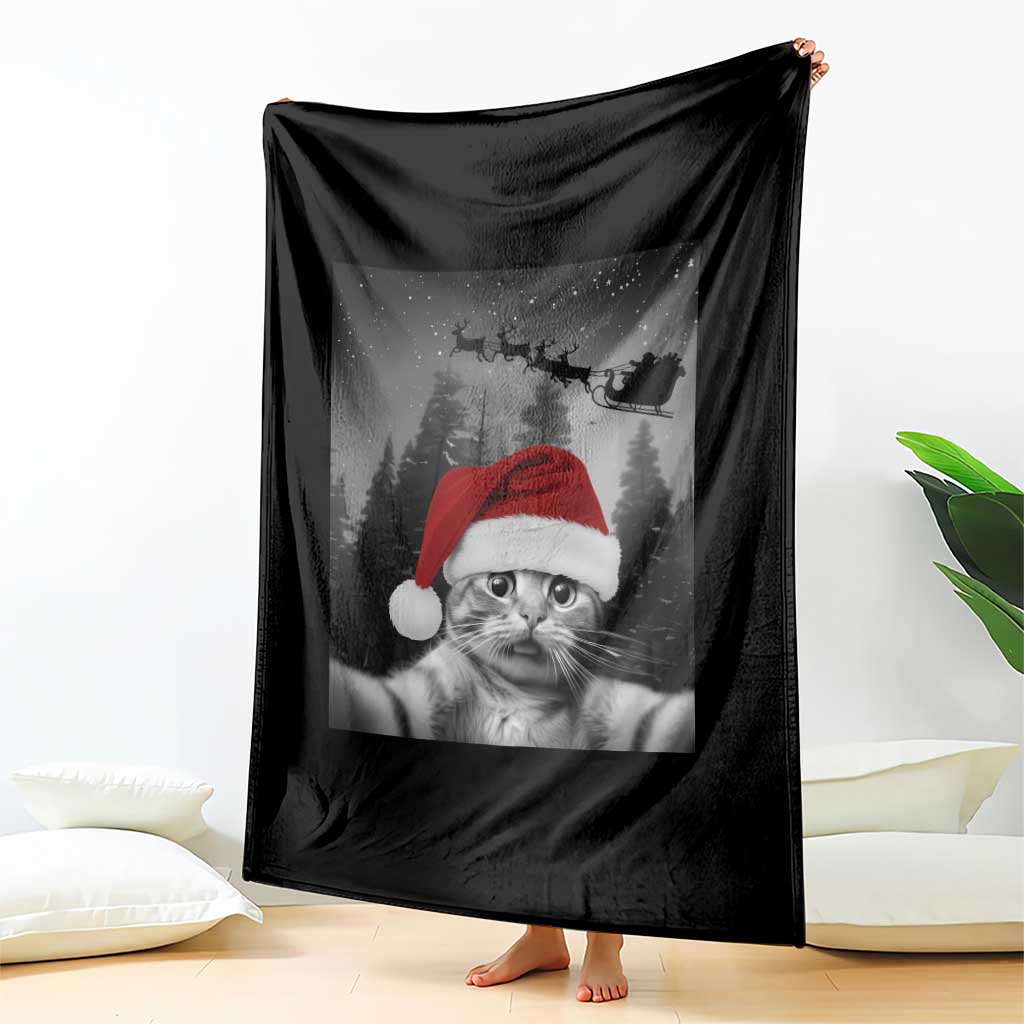 Funny Cat Selfie With Santas Sleigh Christmas Throw Blanket - Wonder Print Shop