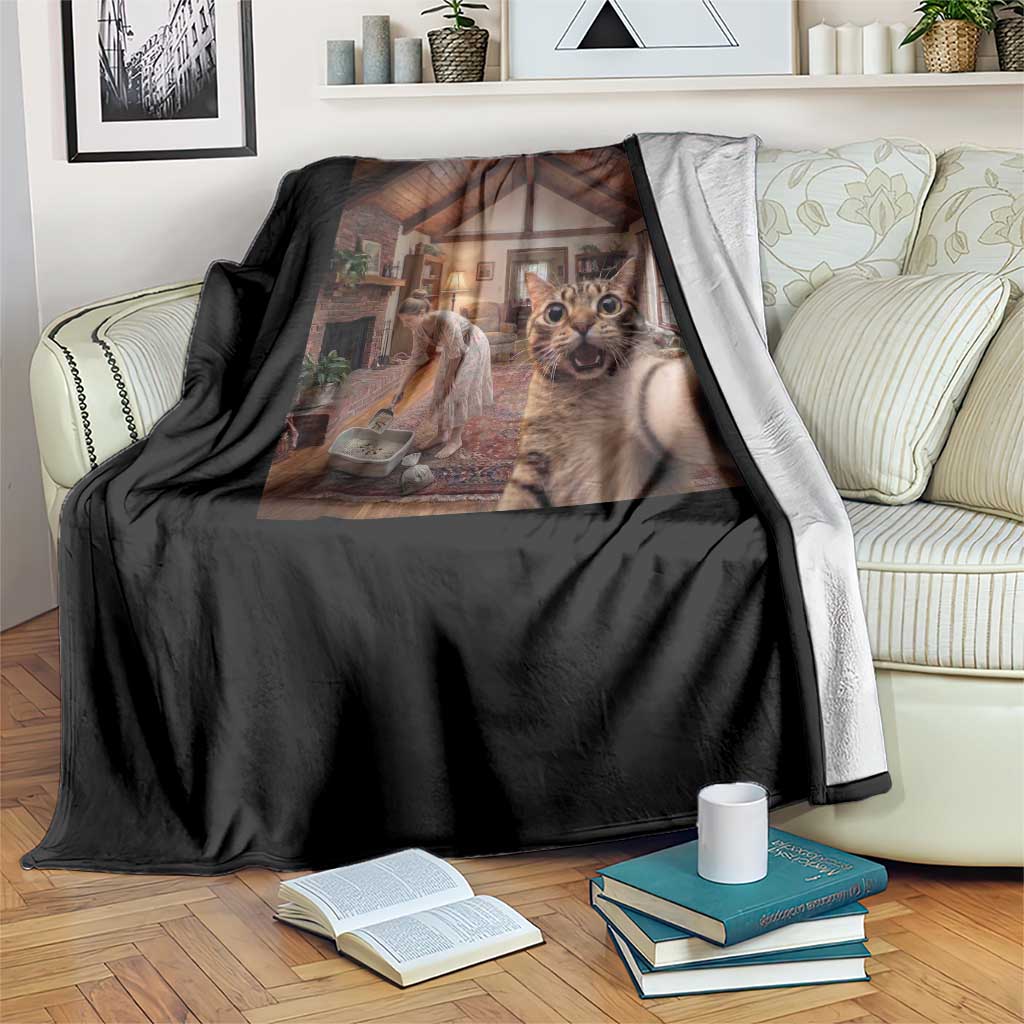 Cat Selfie with Woman Funny Cat Mom Throw Blanket