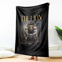 Funny The Lion Doesnt Wipe Throw Blanket Gen Z Joke Brainrot Raunchy Meme