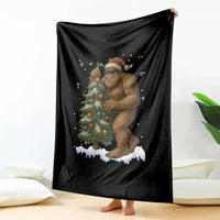 Funny Christmas Throw Blanket Bigfoot Decorating Xmas Tree Gift - Wonder Print Shop