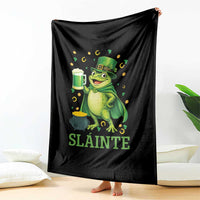 Funny Slainte Irish Frog Beer St Patricks Day Throw Blanket