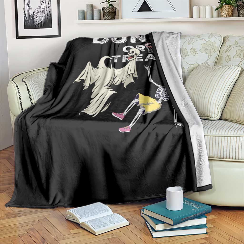 Halloween Dunk Or Treat Throw Blanket Funny Skeleton And Ghost Playing Basketball - Wonder Print Shop