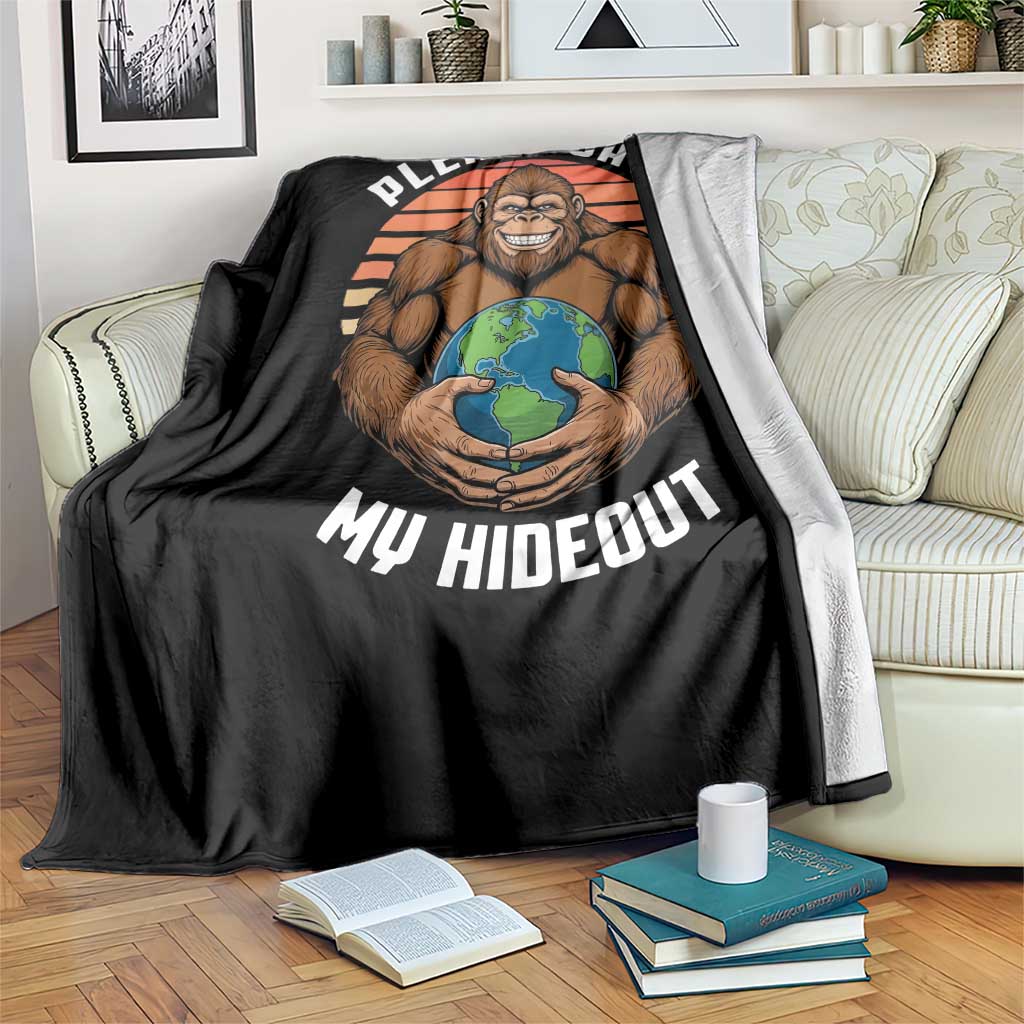 Funny Earth Day Bigfoot Throw Blanket Please Save My Hideout