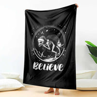 Chupacabra Throw Blanket Funny Believe Christmas Cryptid Gift - Wonder Print Shop