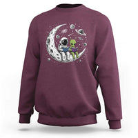 Funny Bookworm In Space Sweatshirt Cute Astronaut And Alien Reading