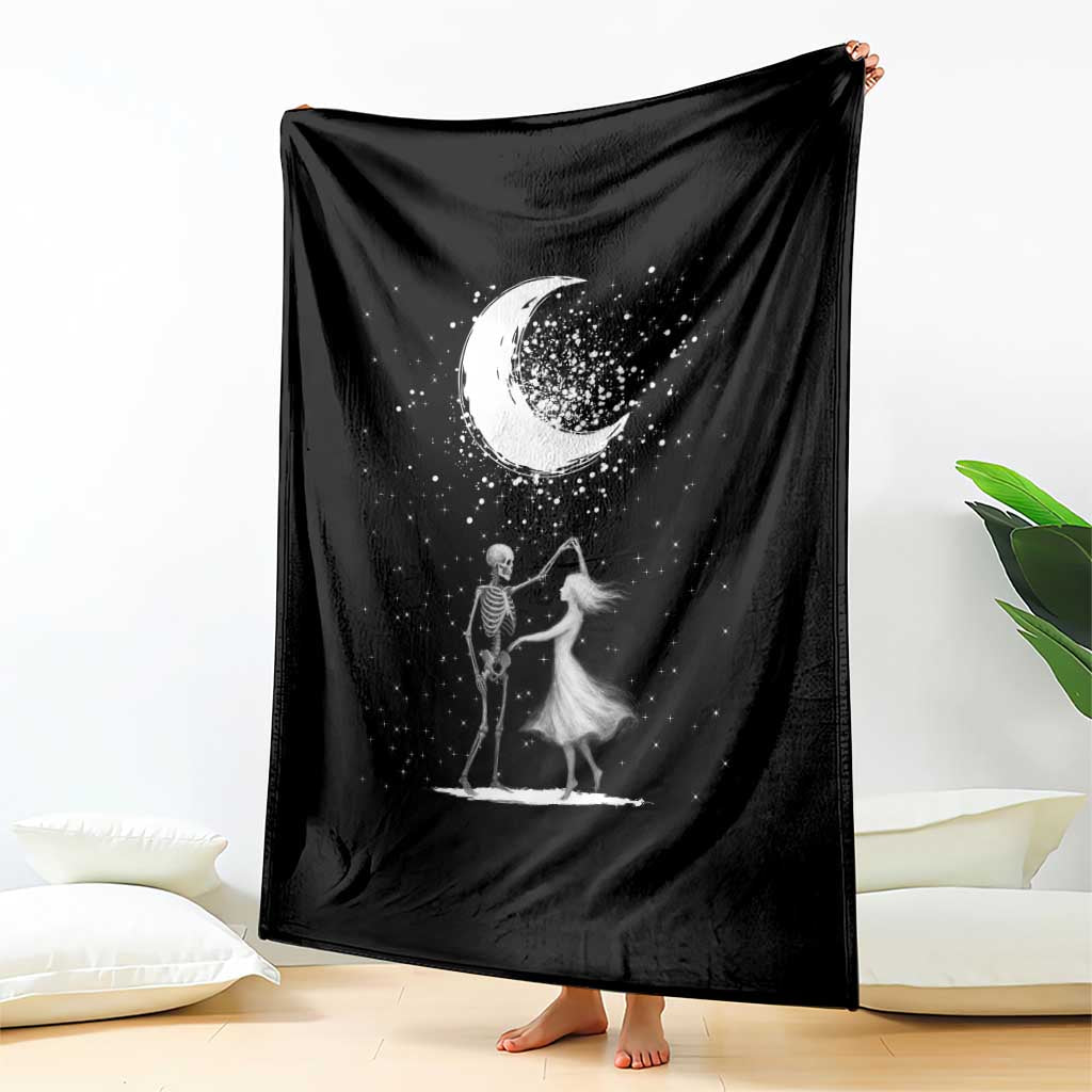 Skeleton Lover Dancing Under The Moon Dark Romantic Art Throw Blanket - Wonder Print Shop