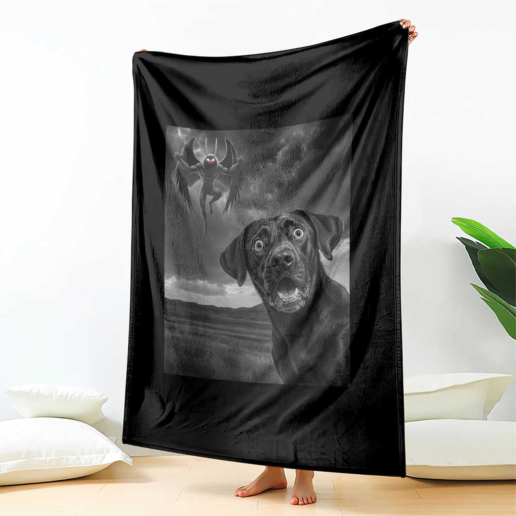 Funny Labrador Selfie With Mothman Throw Blanket Cryptid Gift - Wonder Print Shop
