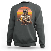 Funny Medieval Renaissance Drinker Sweatshirt Vintage Knight In Armor Beer Lover