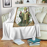 Saint Patrick Go'n Git Throw Blanket Funny St Patricks Day Snake Legend