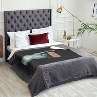Statue Of Liberty Justice For Alex Pretti Tribute Gift Throw Blanket