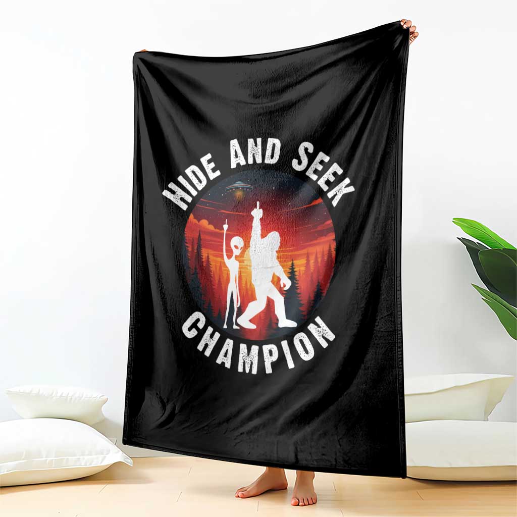 Hide And Seek Champion Throw Blanket Funny Bigfoot And Alien Lover Gift - Wonder Print Shop
