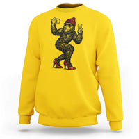Funny Sexy Bigfoot Selfie Sweatshirt Sasquatch Lover Gift