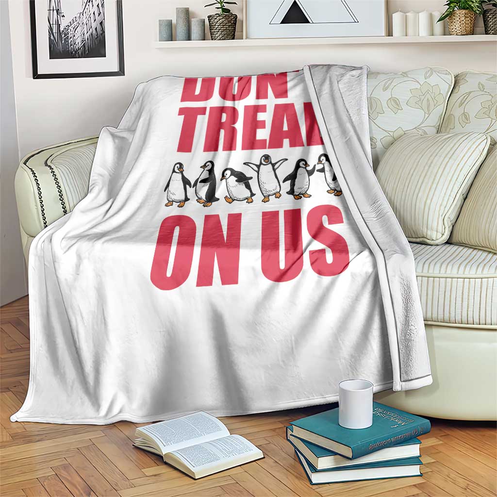 Funny Penguins Resist Protest Throw Blanket Don't Tread On Us