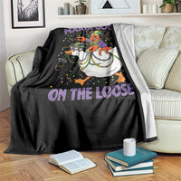 Funny Mardi Gras Throw Blanket Goose Crawfish Carnival Trendy Meme