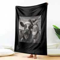 Funny Santa Selfie with Cow Christmas Throw Blanket - Wonder Print Shop