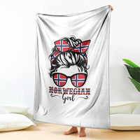 Norway Messy Bun Girl Norwegian Flag Throw Blanket