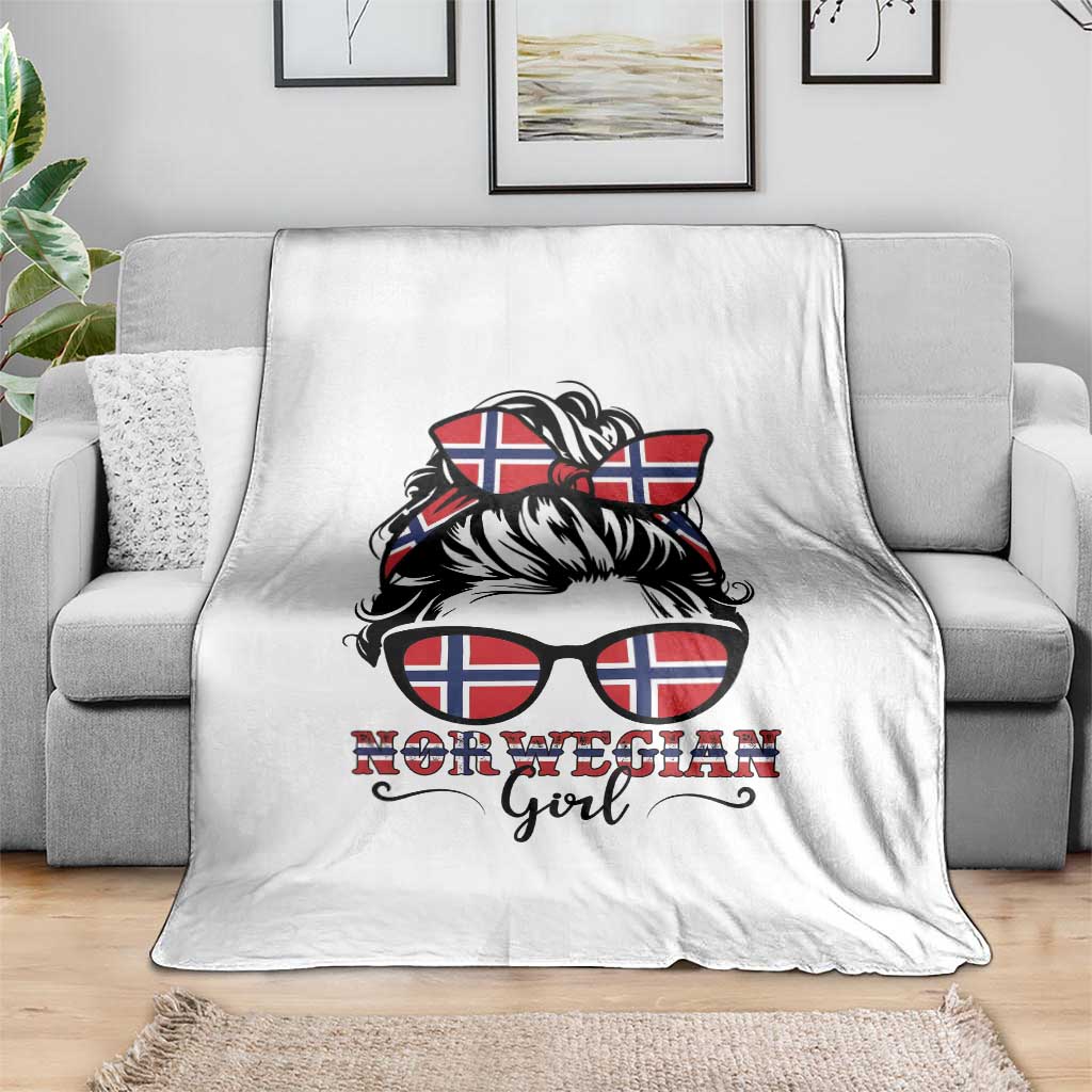 Norway Messy Bun Girl Norwegian Flag Throw Blanket