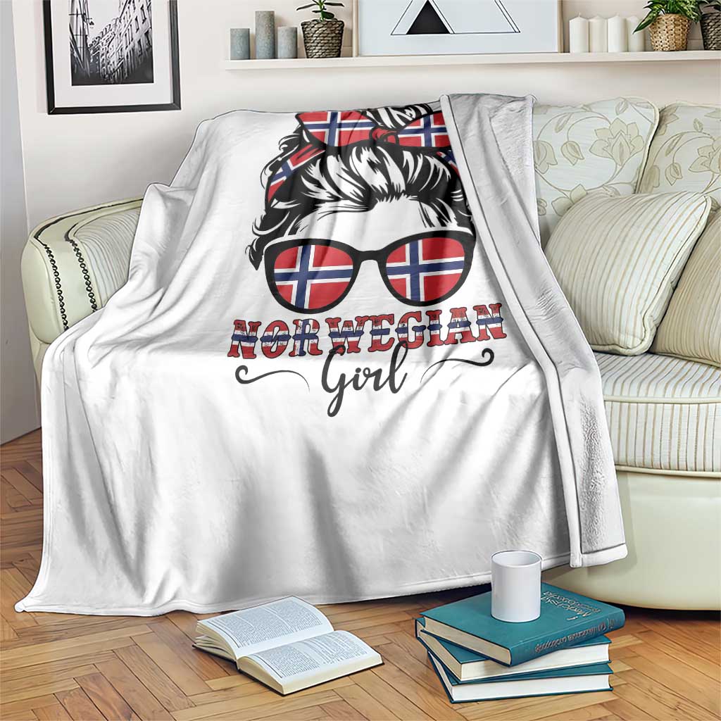 Norway Messy Bun Girl Norwegian Flag Throw Blanket