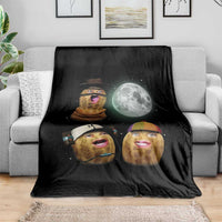 Funny Burnt Peanut Howling at the Moon Throw Blanket - Wonder Print Shop