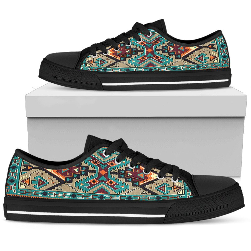 blue-tribal-pattern-native-american-design-mens-low-top-canvas-shoe