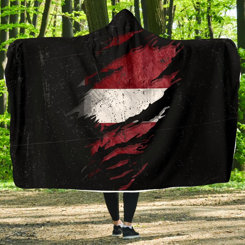 latvia-in-me-economy-hooded-blanket-special-grunge-style