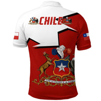 Polo Chile multicolor con letras CHILE y escudo; vista trasera