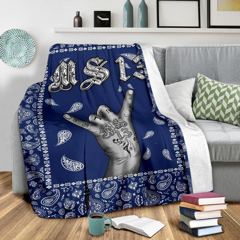 premium-blanket-blue-bandana