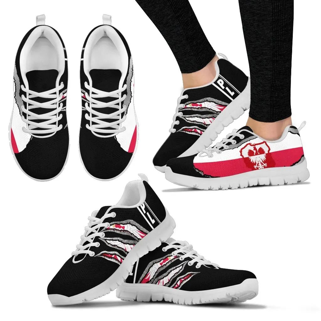 Sneakers z flagą Polski, czarna cholewka z czerwono-białym pasem, biała podeszwa