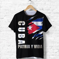 Black T-shirt with grunge Cuba flag print and text “PATRIA Y VIDA”