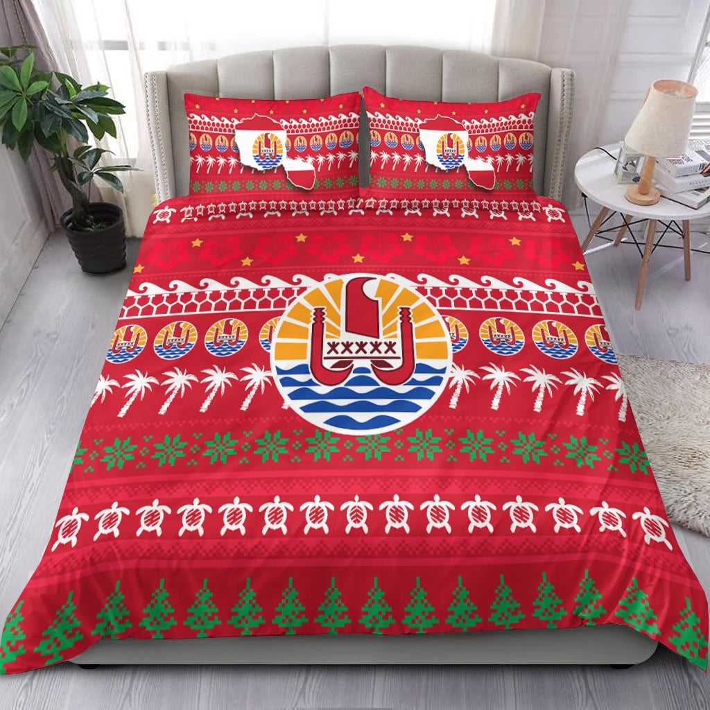 Red Tahiti Christmas bedding set with two shams, large shield emblem and palm tree pattern