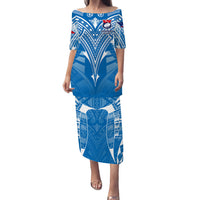 Blue off-shoulder rugby-style dress with Polynesian pattern and short sleeves