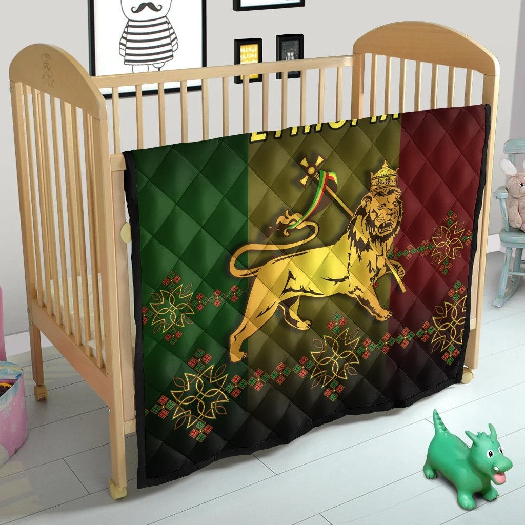 Ethiopia quilt with lion and cross, quilted flag colors: green, gold, red
