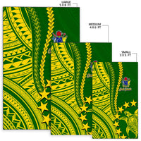 Green Polynesian area rug layout showing sizes: small 3x5, medium 4x6, large 5x8