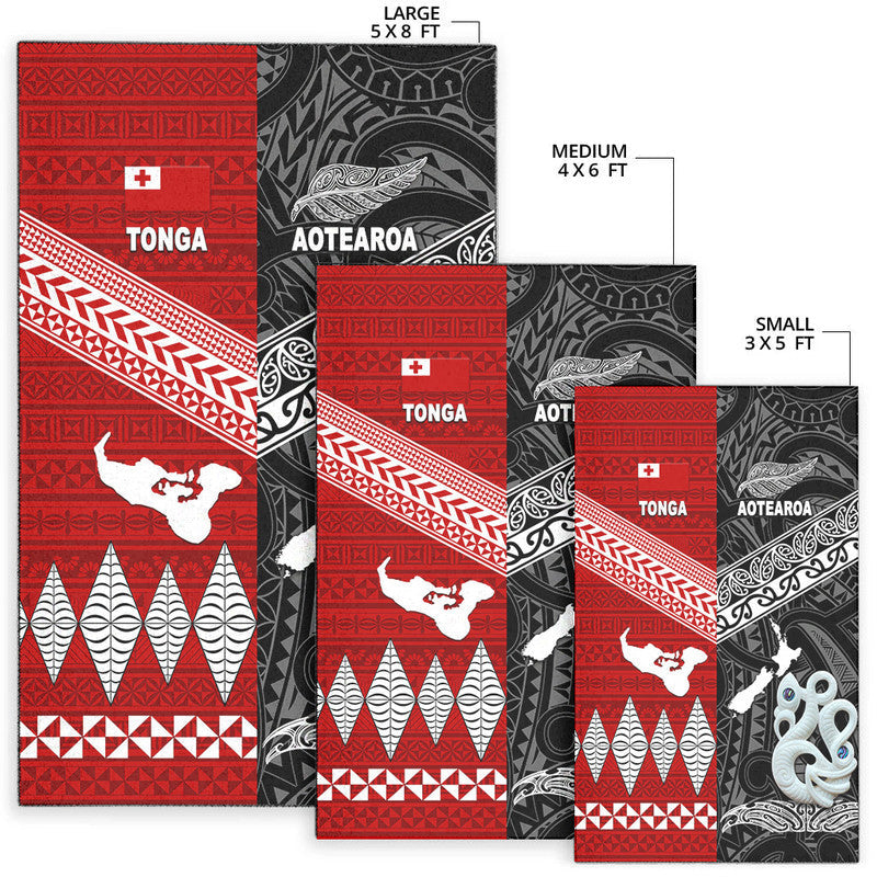 Set of TONGA and AOTEAROA rugs in red and black, small/medium/large size views