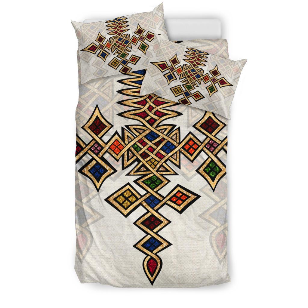 Bedding set, multicolor geometric tribal pattern on light beige fabric